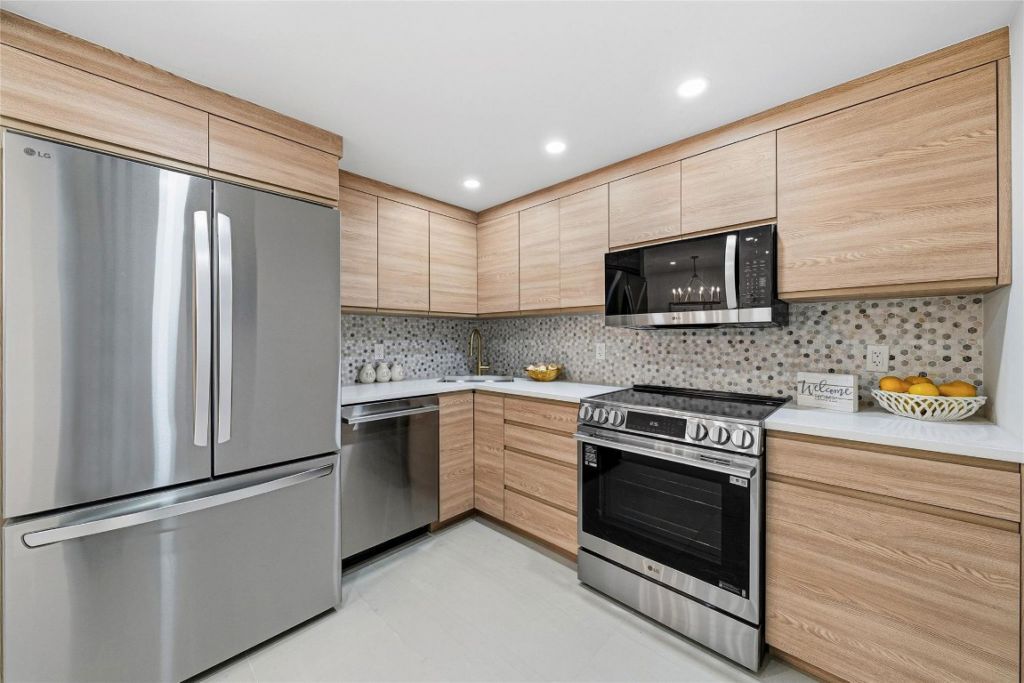 101 Briny Avenue, Unit 2006, Pompano Beach, FL 33062 Photo