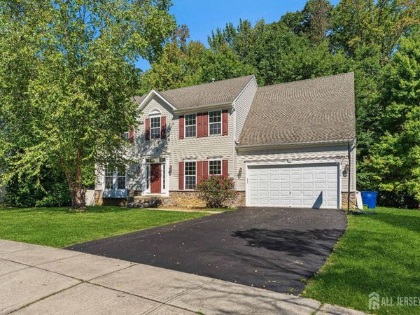 406 Arnold Drive, Florence, NJ 08518