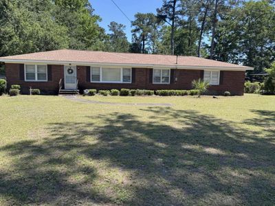 686 W Pine Street, Varnville, SC 29944