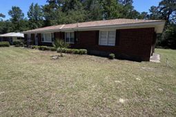 686 W Pine Street photo 4