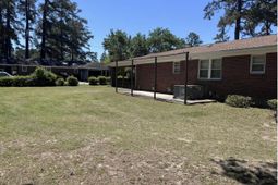 686 W Pine Street photo 4