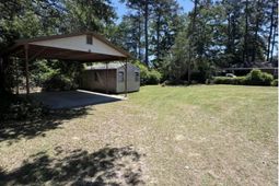 686 W Pine Street photo 4