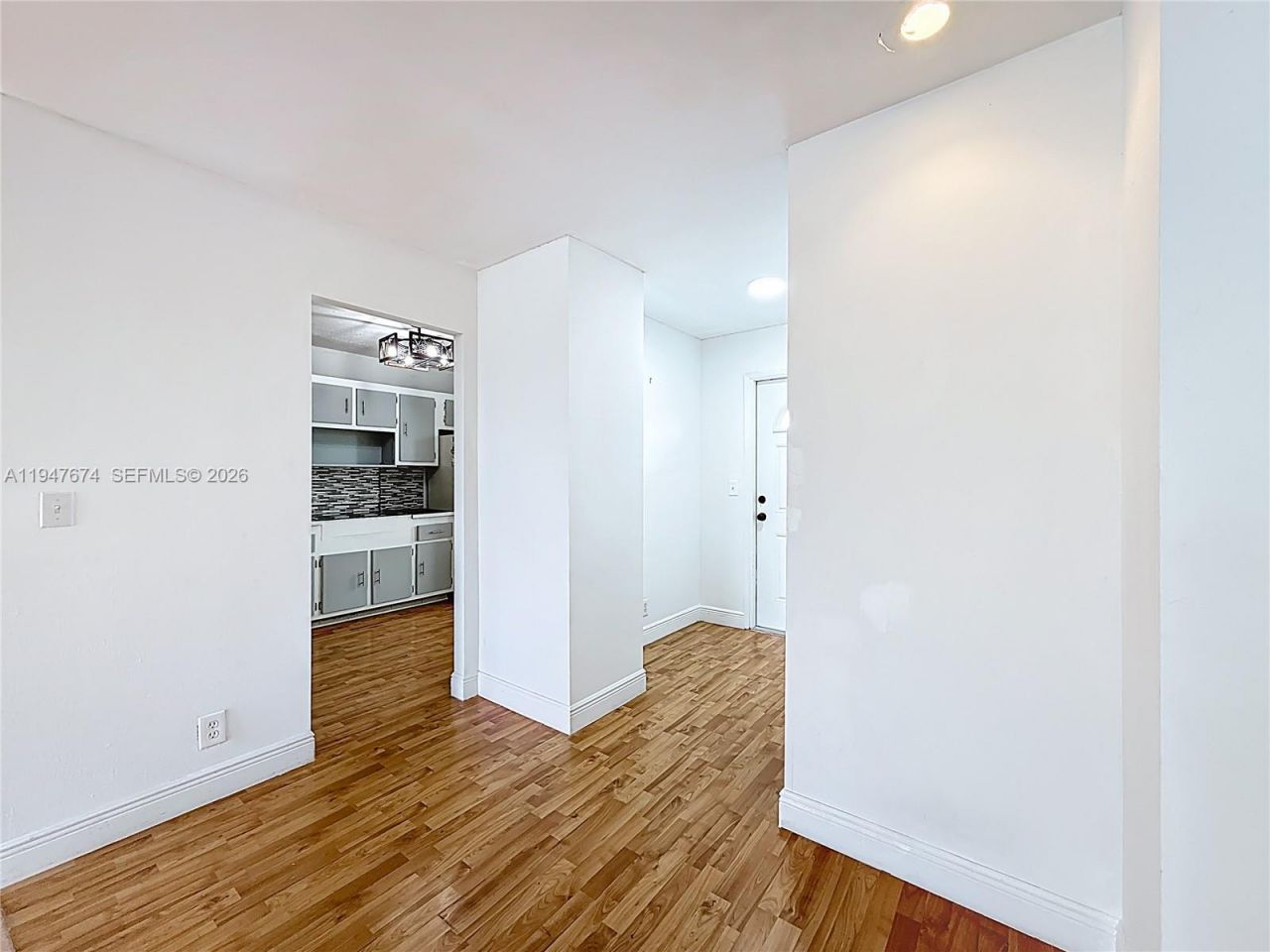 1000 NE 14th Ave, Unit 411, Hallandale Beach, FL 33009 Photo