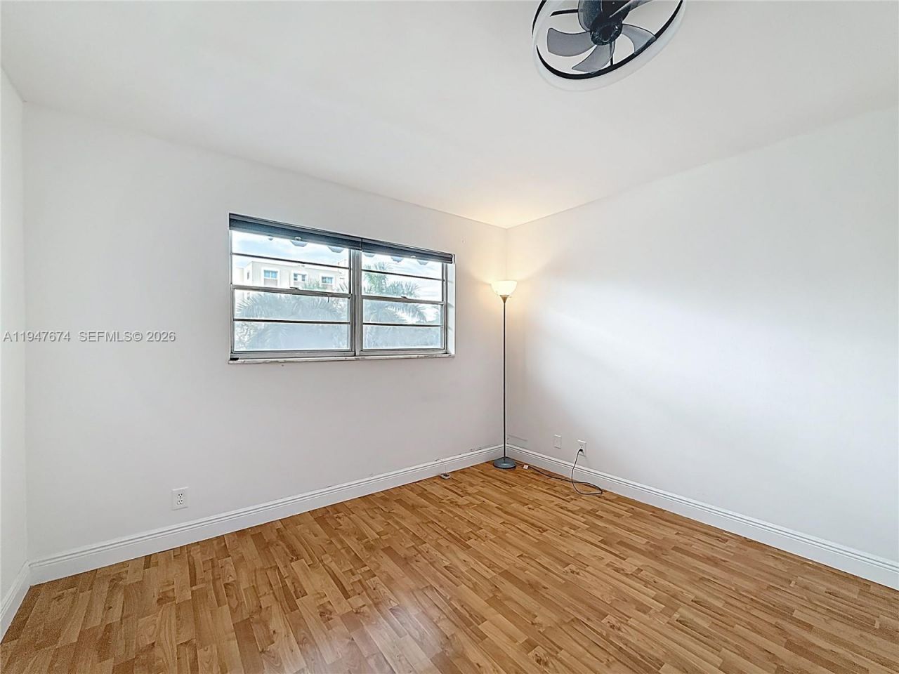 1000 NE 14th Ave, Unit 411, Hallandale Beach, FL 33009 Photo