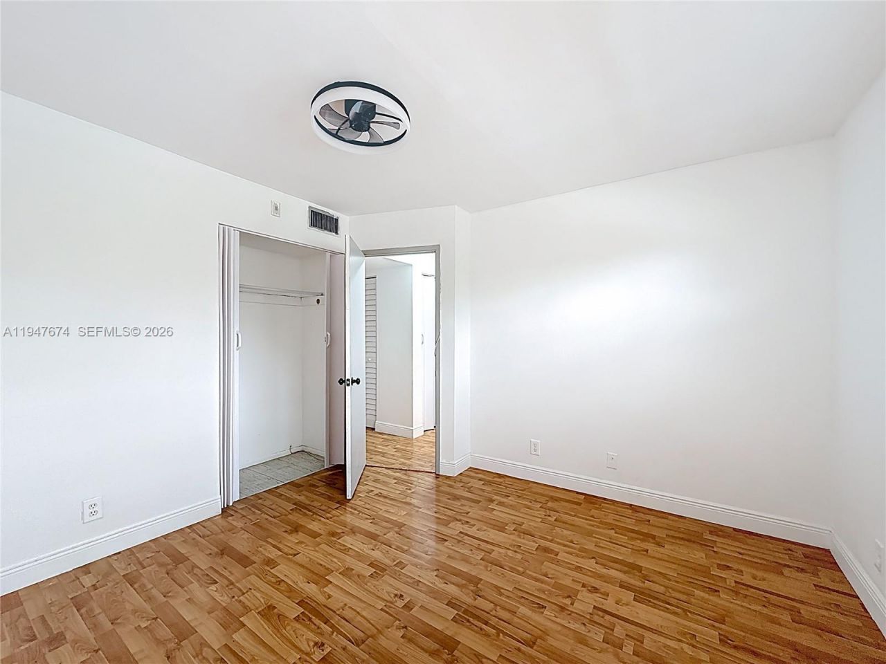 1000 NE 14th Ave, Unit 411, Hallandale Beach, FL 33009 Photo