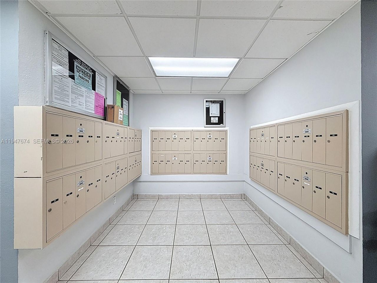 1000 NE 14th Ave, Unit 411, Hallandale Beach, FL 33009 Photo