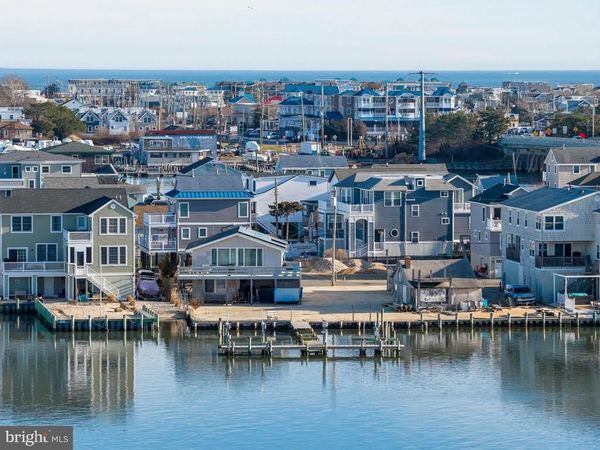 22 MANNING DRIVE, MANAHAWKIN, NJ 08050