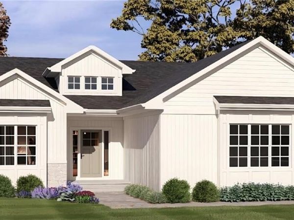 20804 Emerald Street, Spring Hill, KS 66083