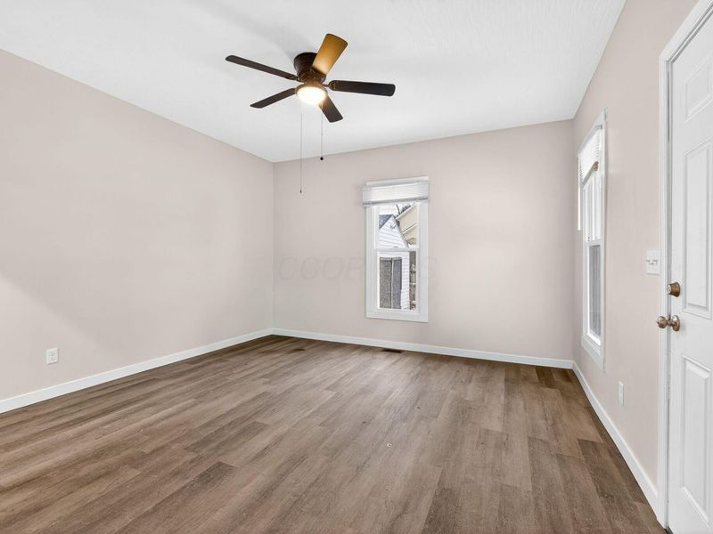 100 W Poplar Avenue, Newark, OH 43055 Photo 5