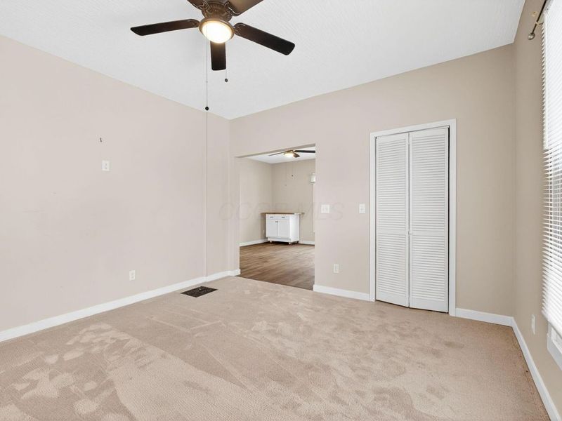 100 W Poplar Avenue, Newark, OH 43055 Photo 9
