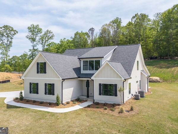 165 West Lake Boulevard, Carrollton, GA 30116