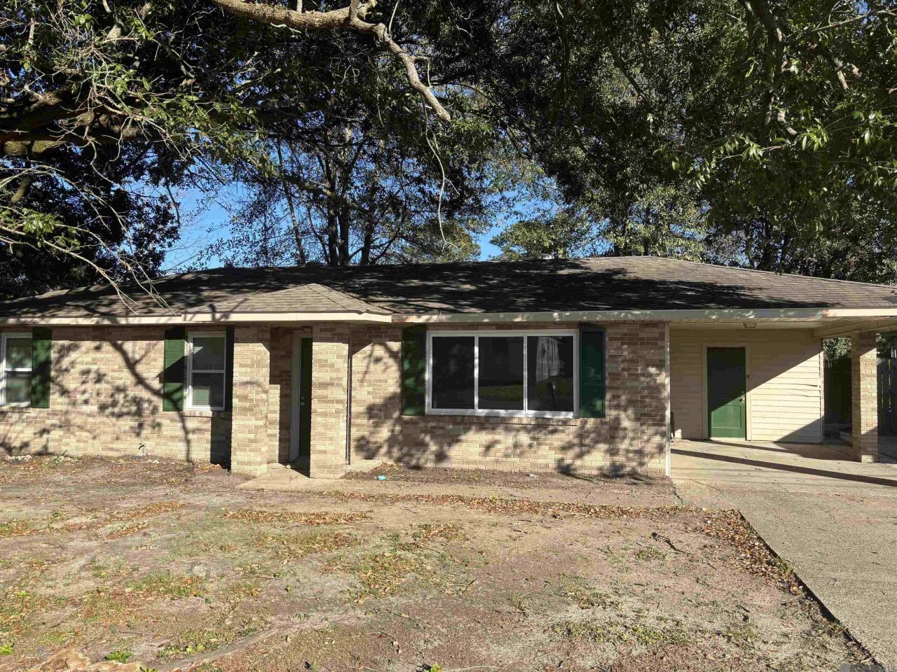 1026 S Arceneaux, Gonzales, LA 70737 Main Photo