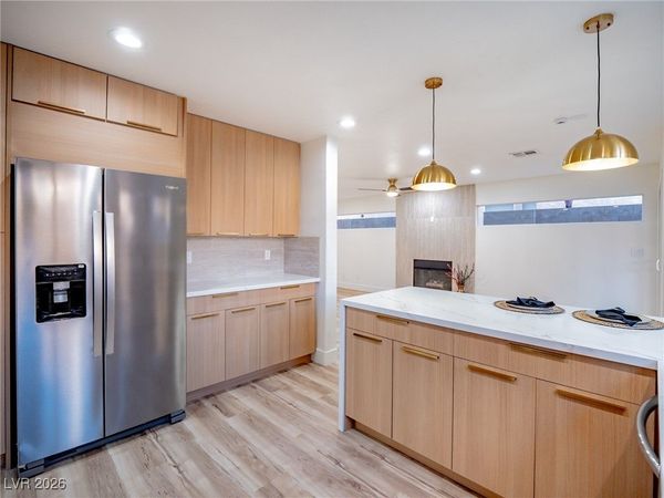 9364 Sparkling Waters Avenue, Las Vegas, NV 89129