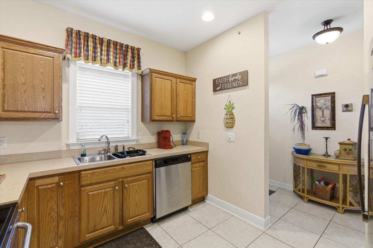 125 Ballard Lane Photo 10