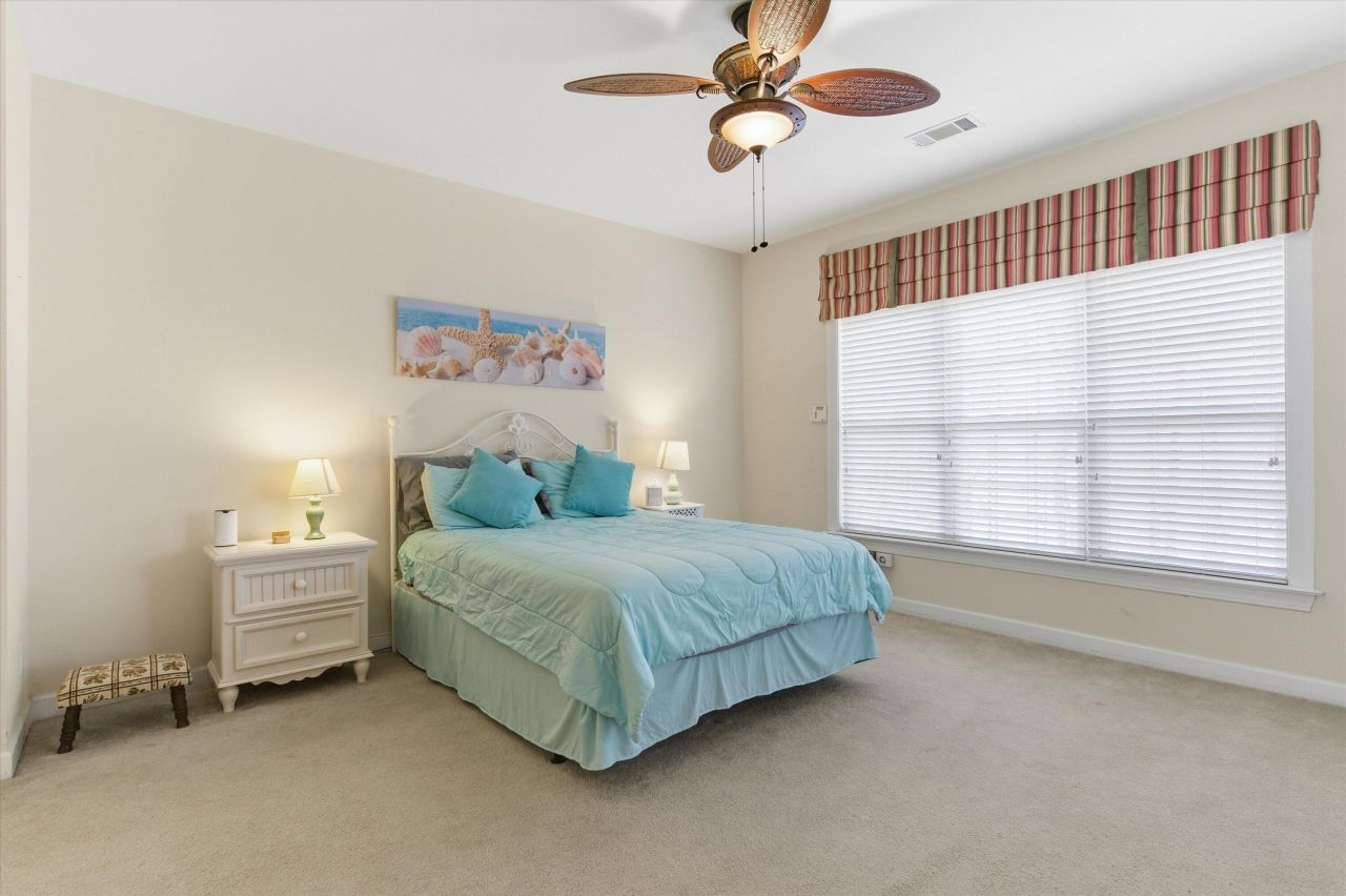 125 Ballard Lane Photo 22