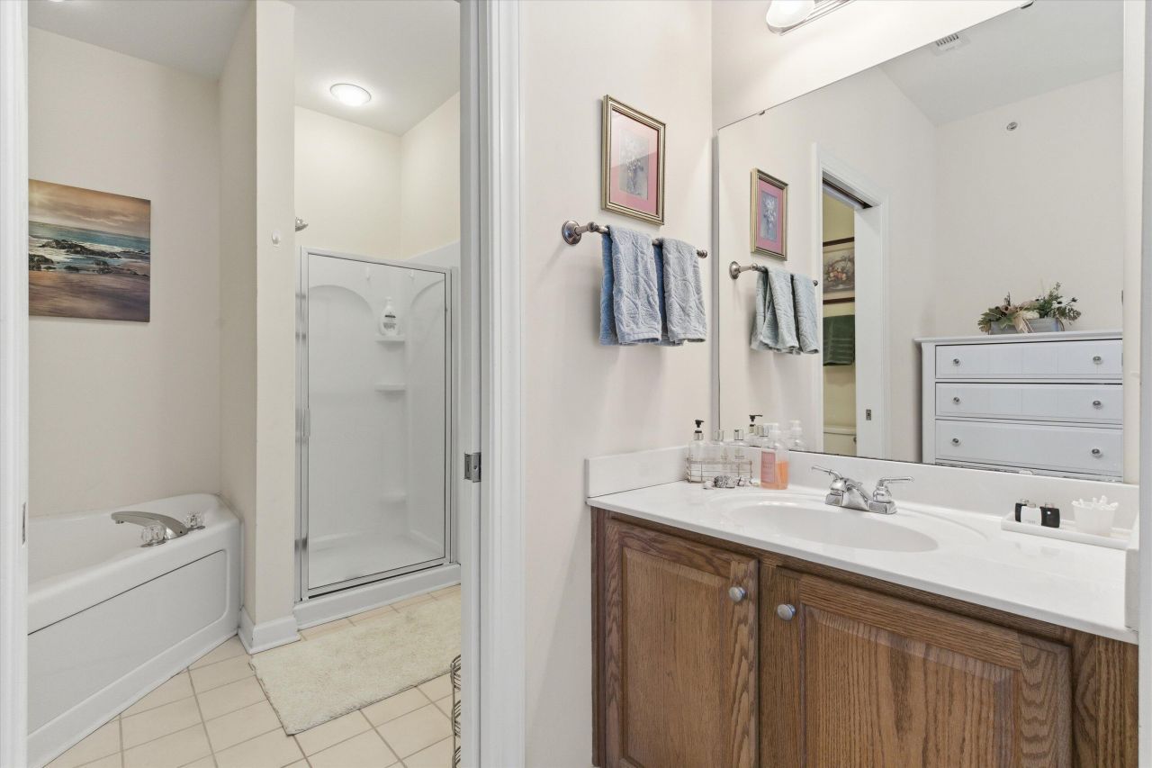 125 Ballard Lane Photo 24