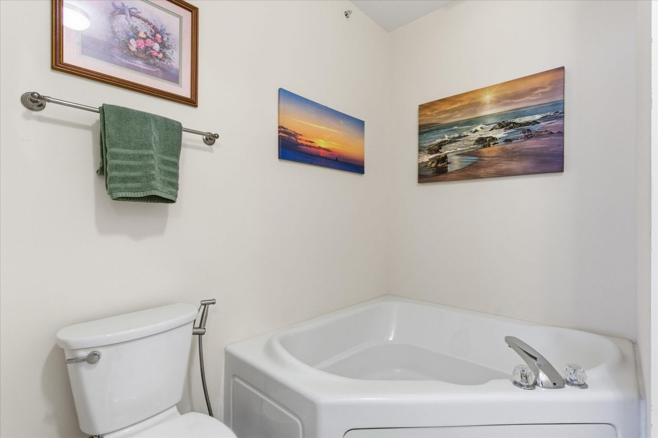 125 Ballard Lane Photo 26