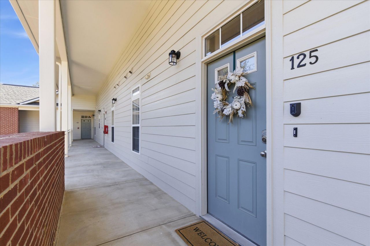 125 Ballard Lane Photo 6