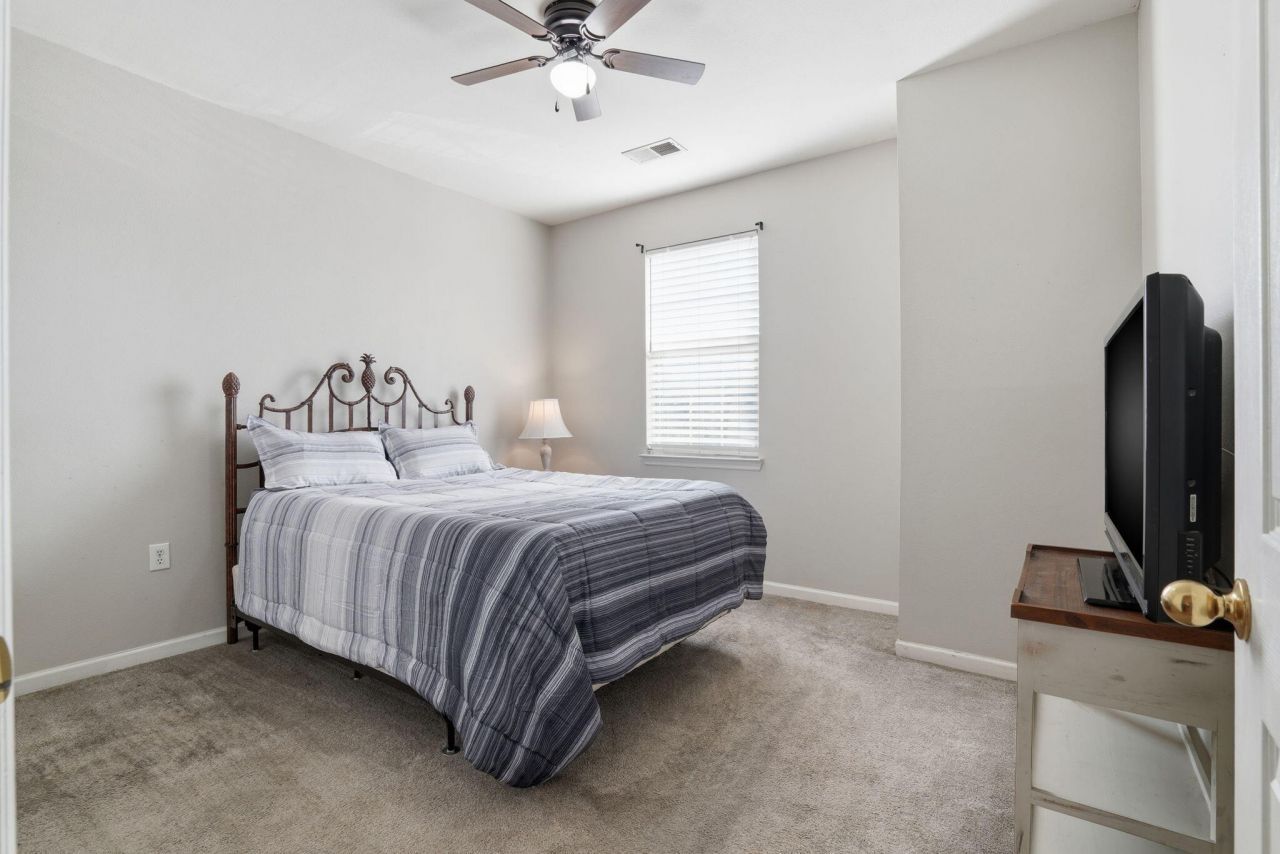 1533 Cambridge Lakes Drive Photo 15