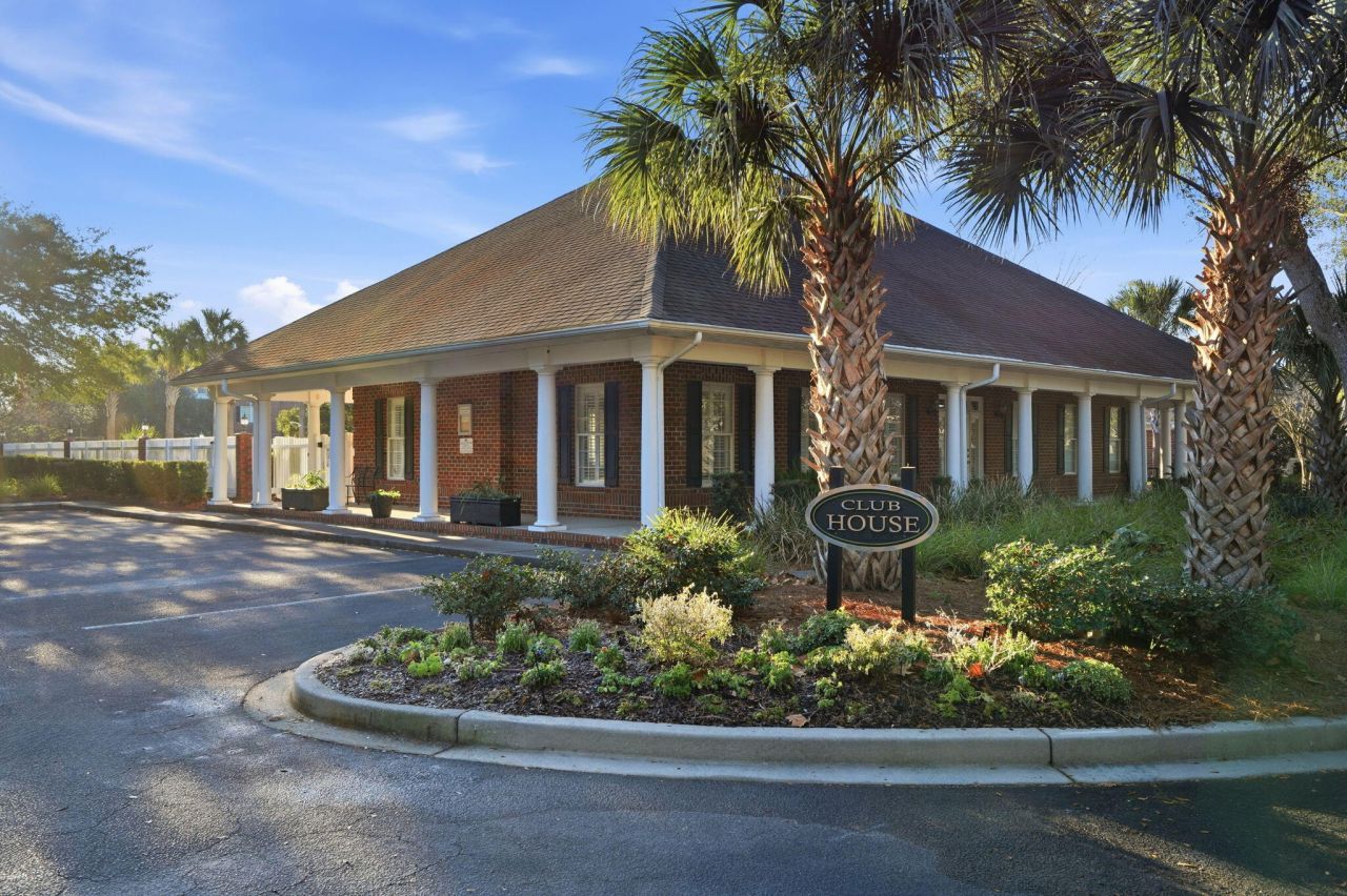 1533 Cambridge Lakes Drive Photo 24