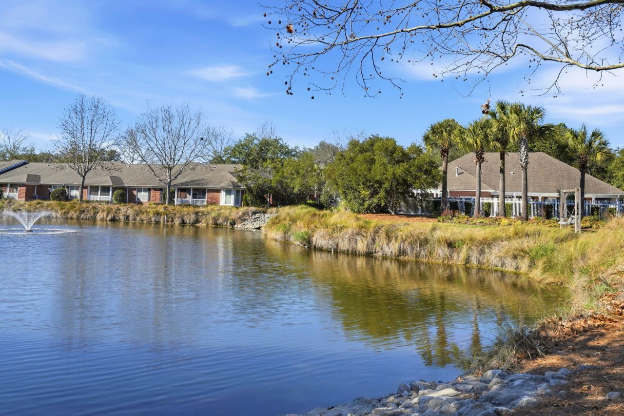 1533 Cambridge Lakes Drive Photo 28