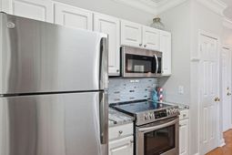 1533 Cambridge Lakes Drive photo 4