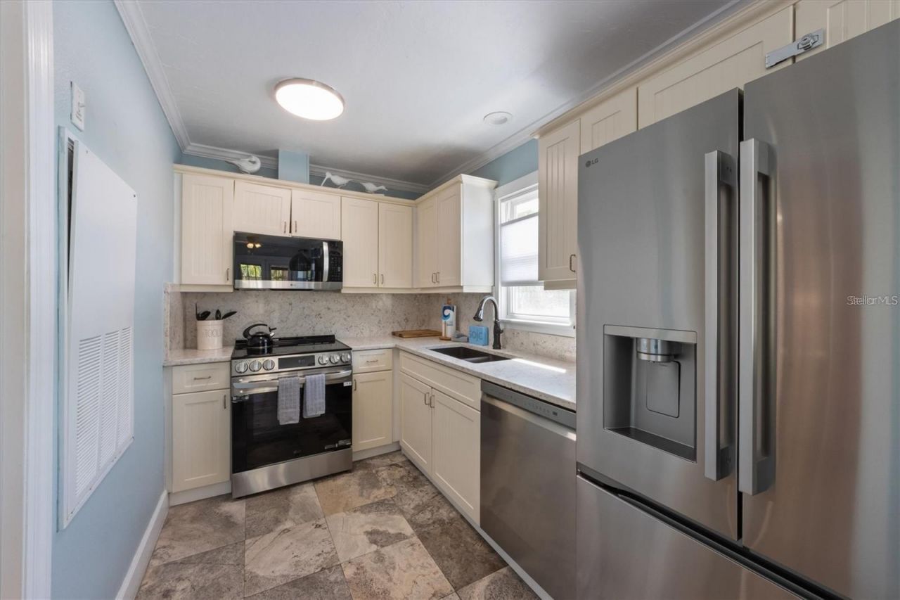 110 Oak Avenue, Unit A, Anna Maria, FL 34216 Photo