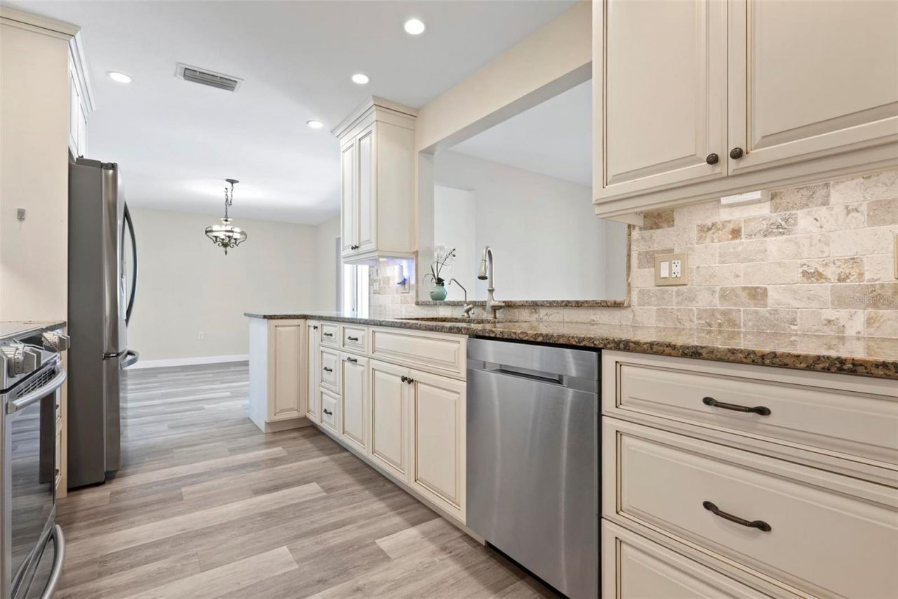 6902 8th Avenue W, Bradenton, FL 34209 Photo