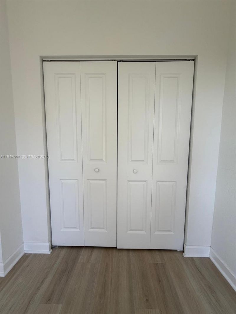 909 NE 211th St, Unit 909, Miami, FL 33179 Photo