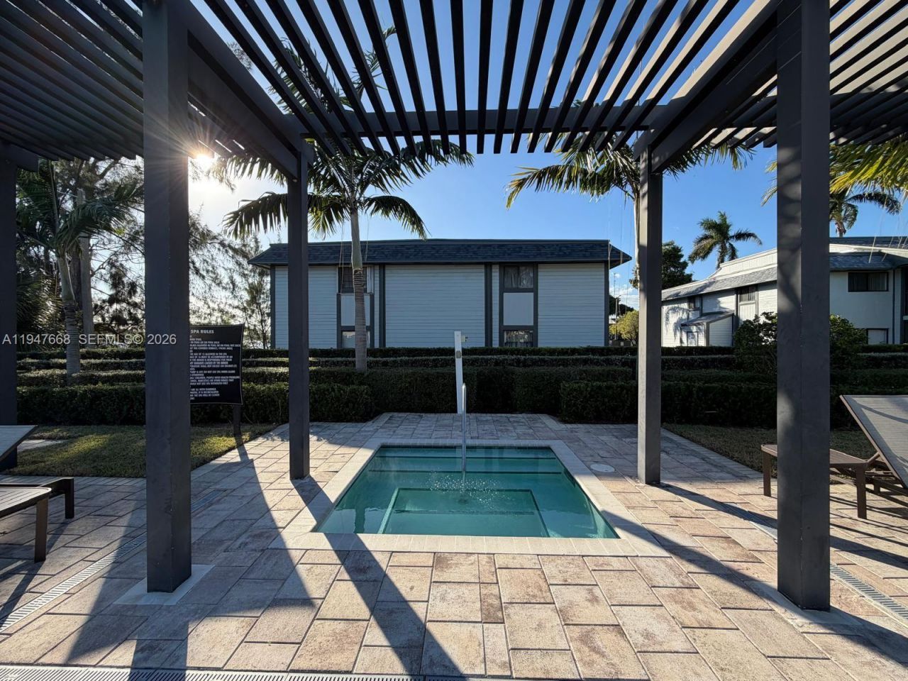 909 NE 211th St, Unit 909, Miami, FL 33179 Photo