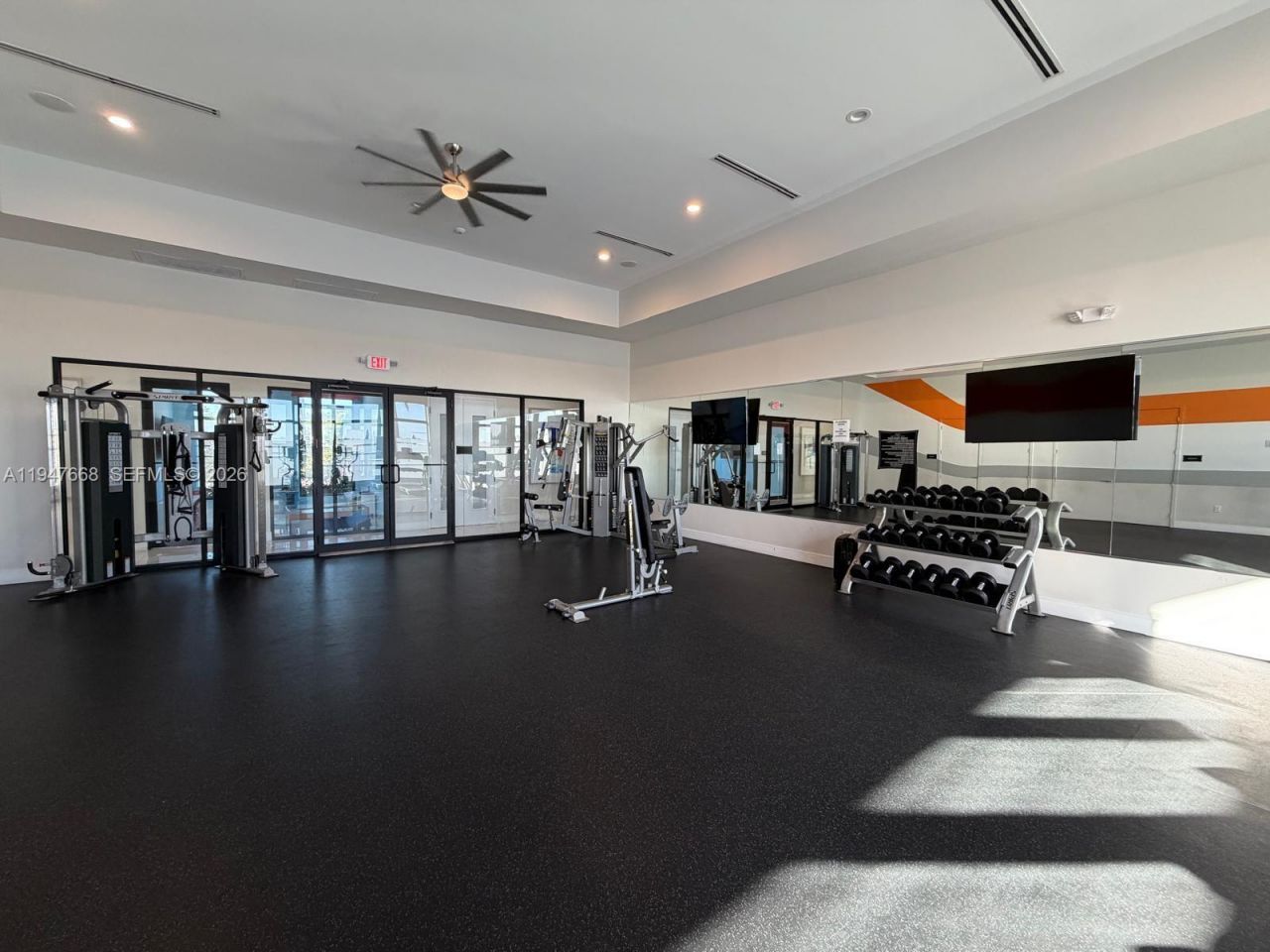 909 NE 211th St, Unit 909, Miami, FL 33179 Photo