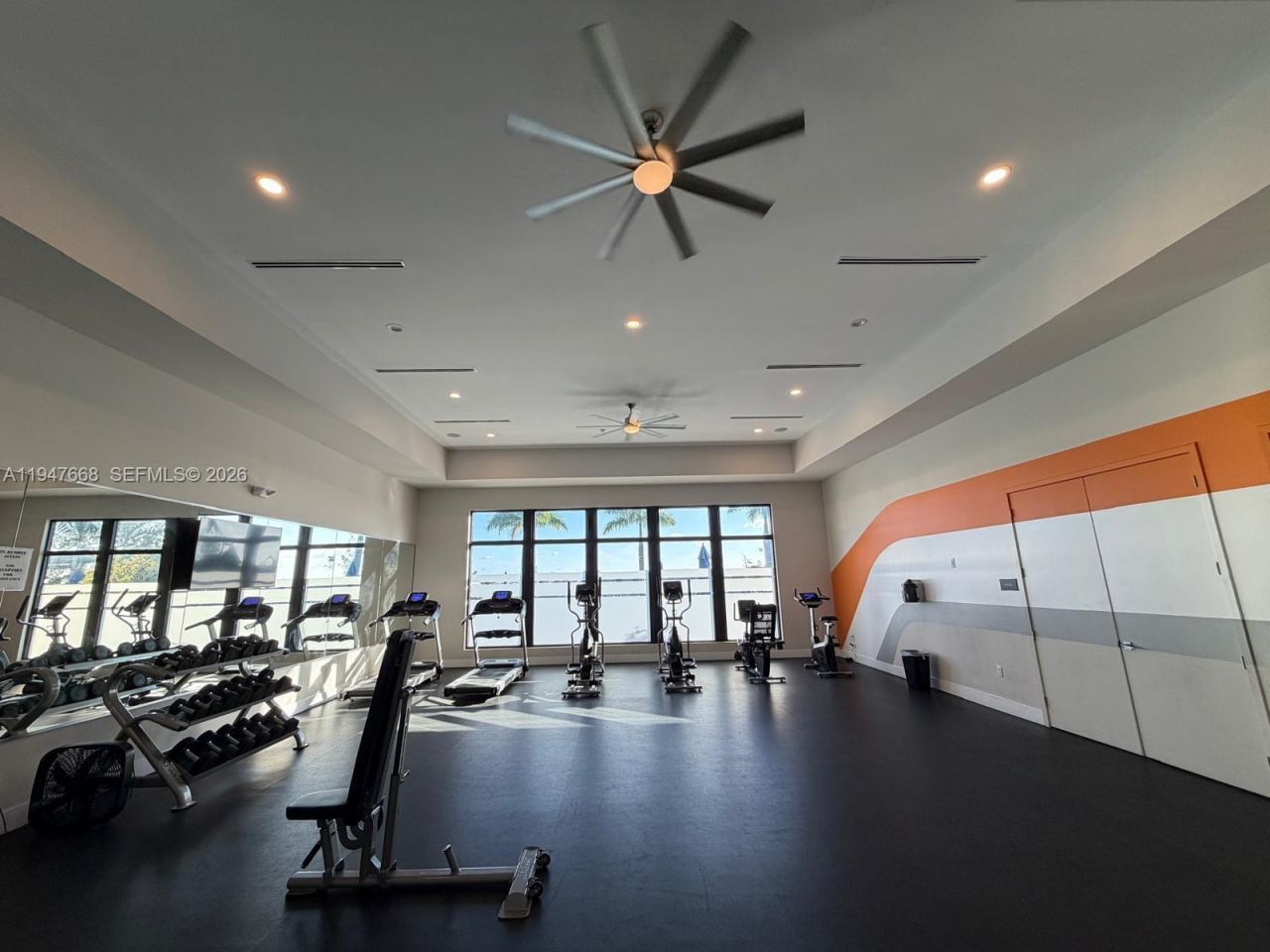 909 NE 211th St, Unit 909, Miami, FL 33179 Photo