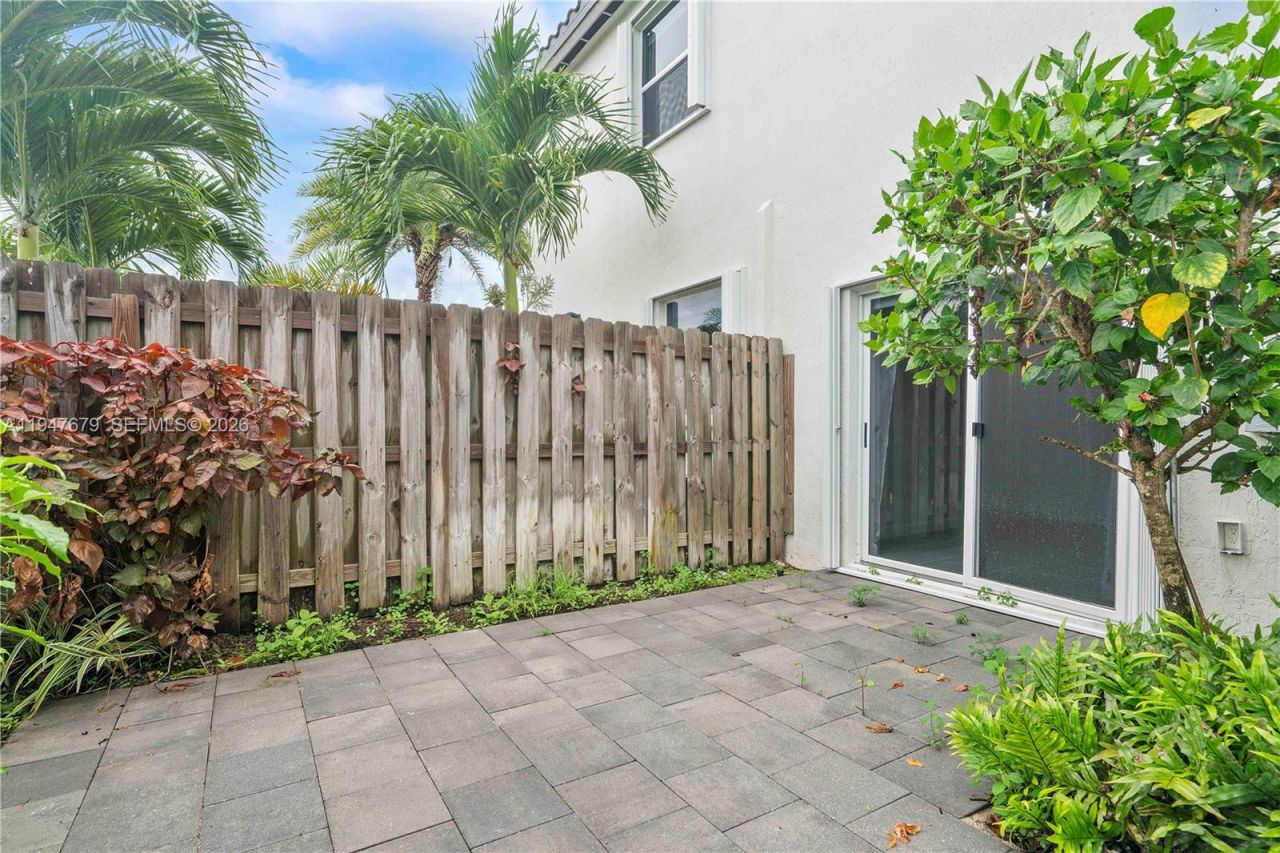 2747 SE 15th St , Homestead, FL 33035 Photo