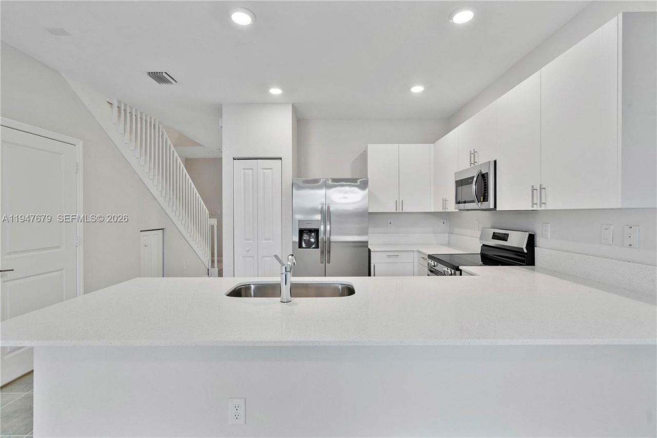 2747 SE 15th St , Homestead, FL 33035 Photo