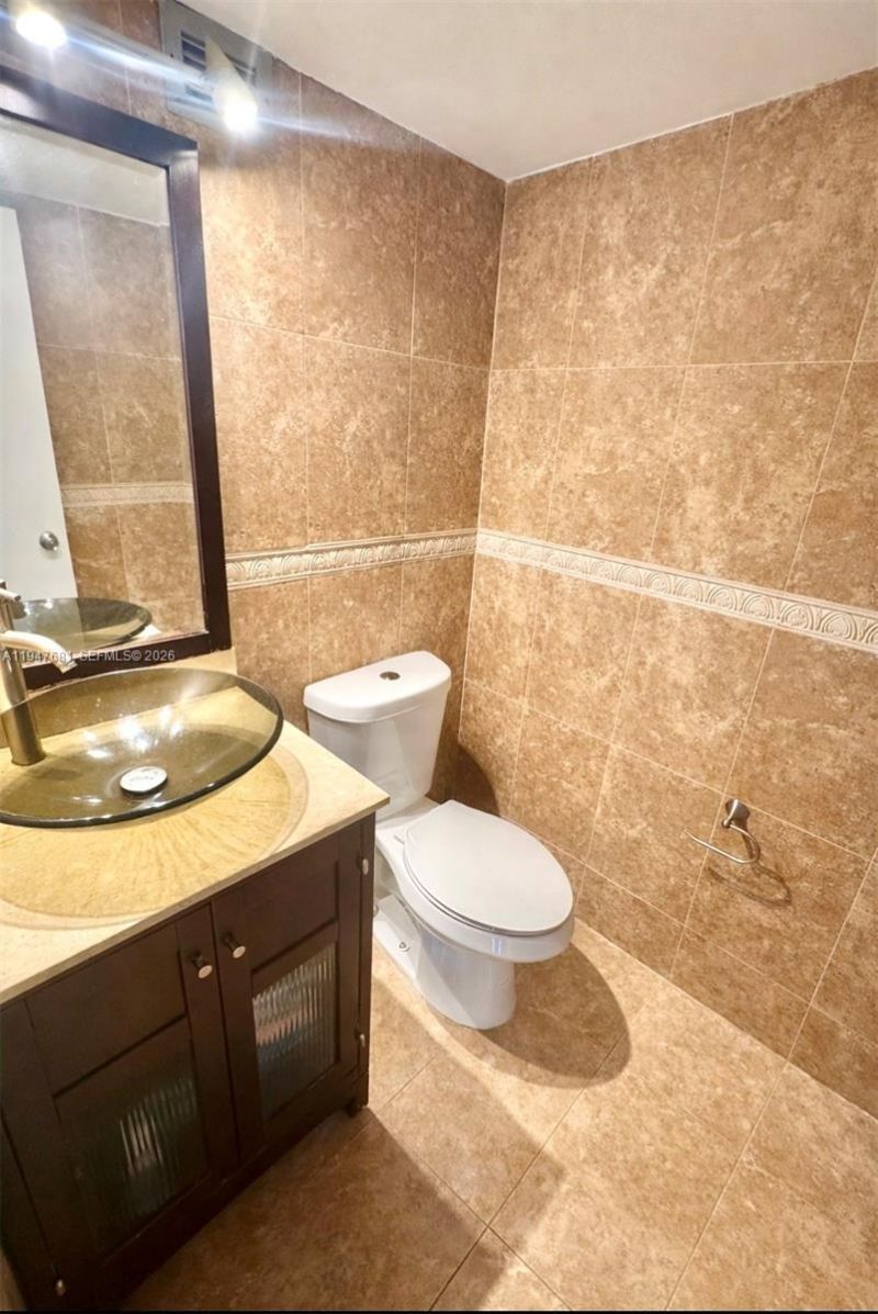 801 Three Islands Blvd, Unit 411, Hallandale Beach, FL 33009 Photo