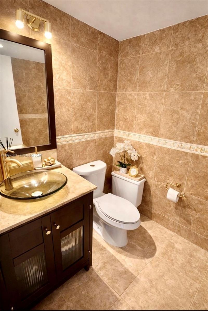 801 Three Islands Blvd, Unit 411, Hallandale Beach, FL 33009 Photo