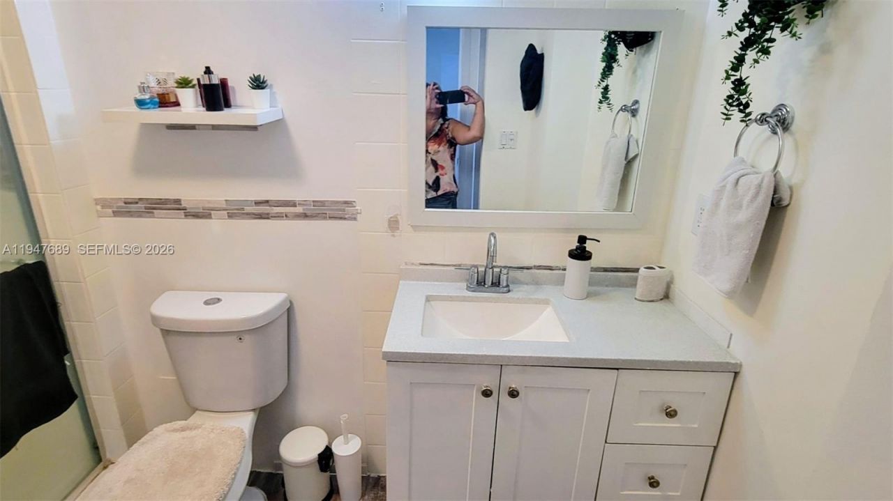 3101 N Country Club Dr, Unit 101, Aventura, FL 33180 Photo