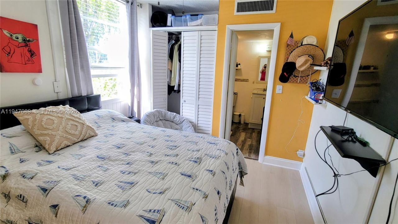 3101 N Country Club Dr, Unit 101, Aventura, FL 33180 Photo