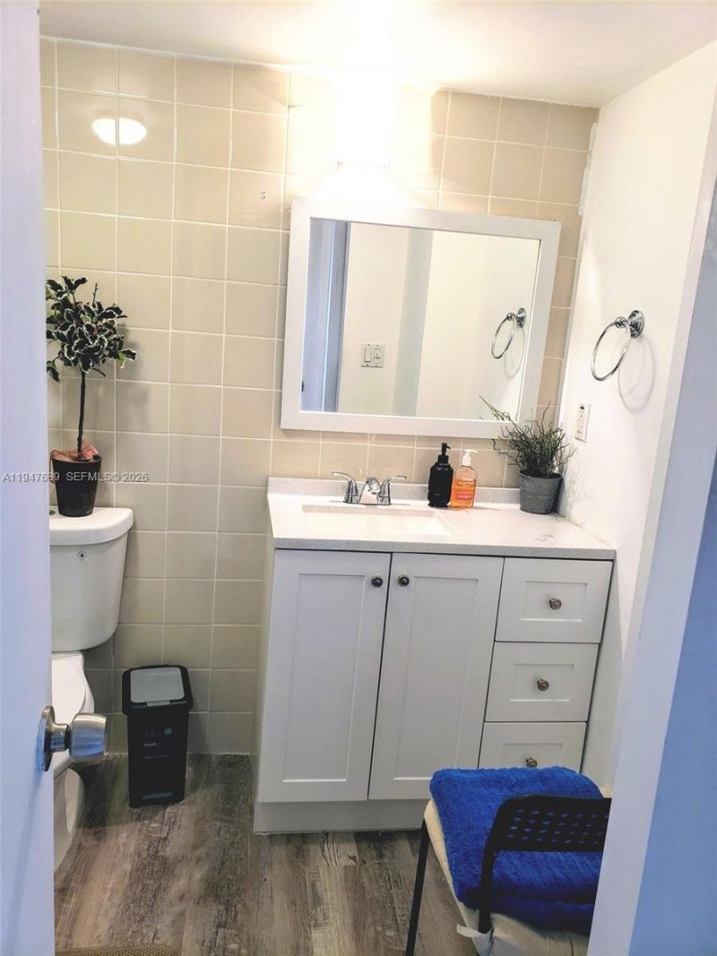 3101 N Country Club Dr, Unit 101, Aventura, FL 33180 Photo