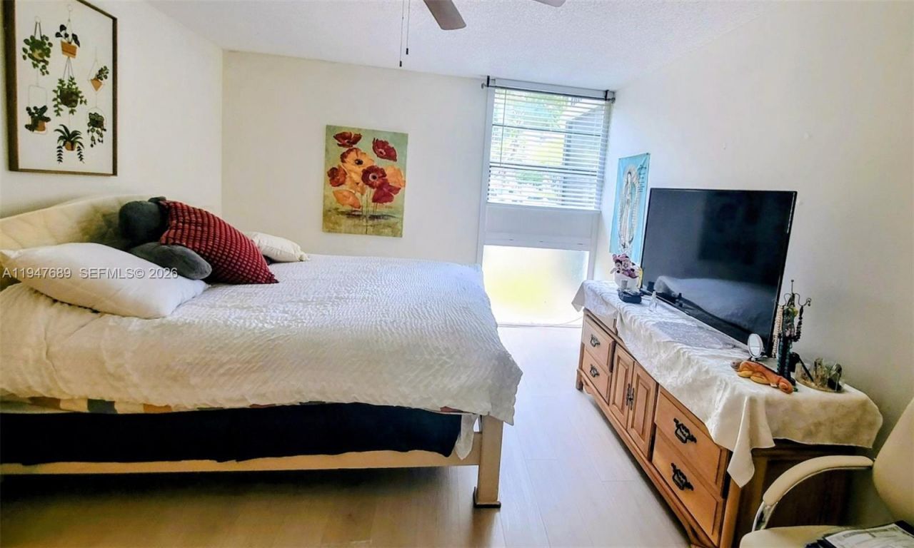 3101 N Country Club Dr, Unit 101, Aventura, FL 33180 Photo
