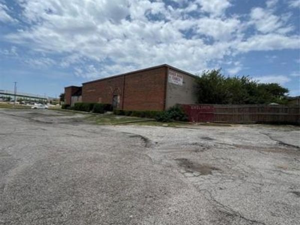 3304 W Camp Wisdom Road , Unit A and B, Dallas, TX 75237