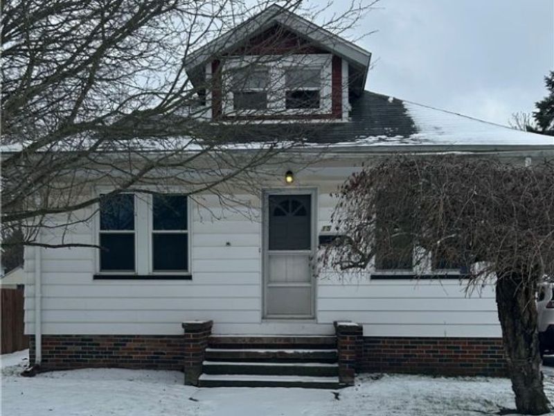 15 Katherine Street, Struthers, OH 44471 Photo 1