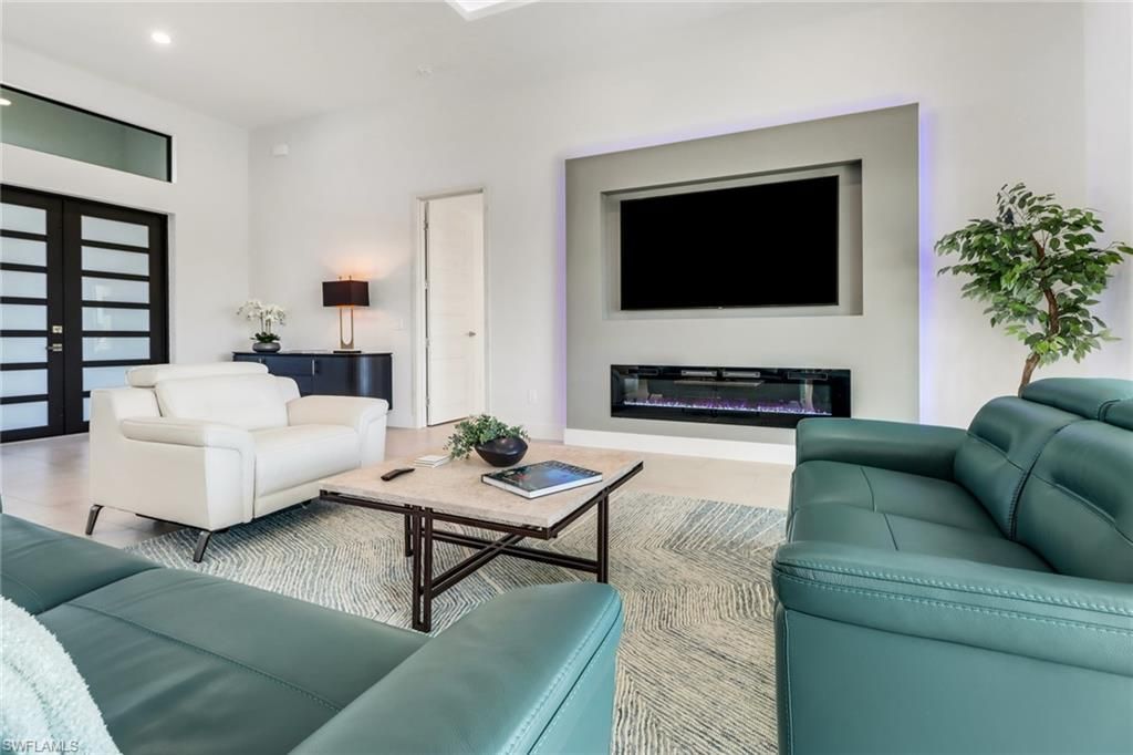 104 NE 6th St , Cape Coral, FL 33909 Photo