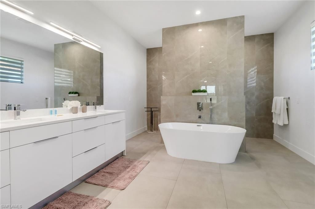 104 NE 6th St , Cape Coral, FL 33909 Photo