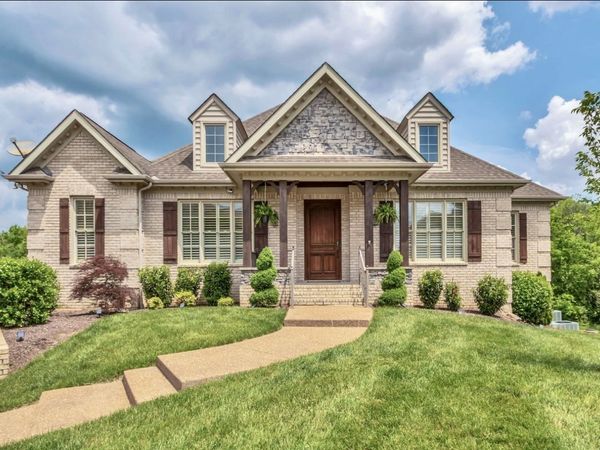 7008 Grackle Ct, Spring Hill, TN 37174