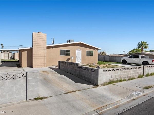 6212 Brittany Way, Las Vegas, NV 89107