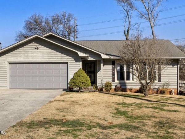 9301 Barrington Blvd, Knoxville, TN 37922