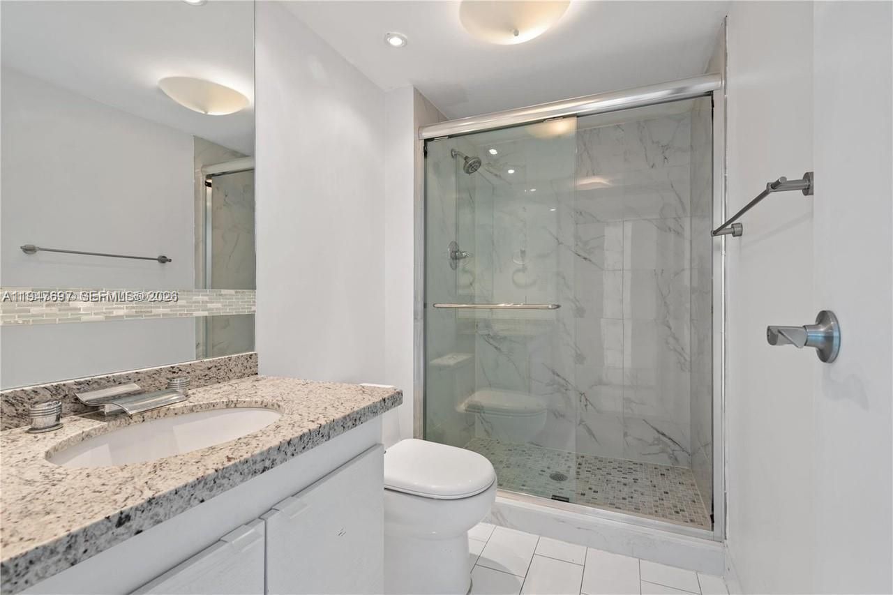 20335 W Country Club Dr, Unit 209, Aventura, FL 33180 Photo