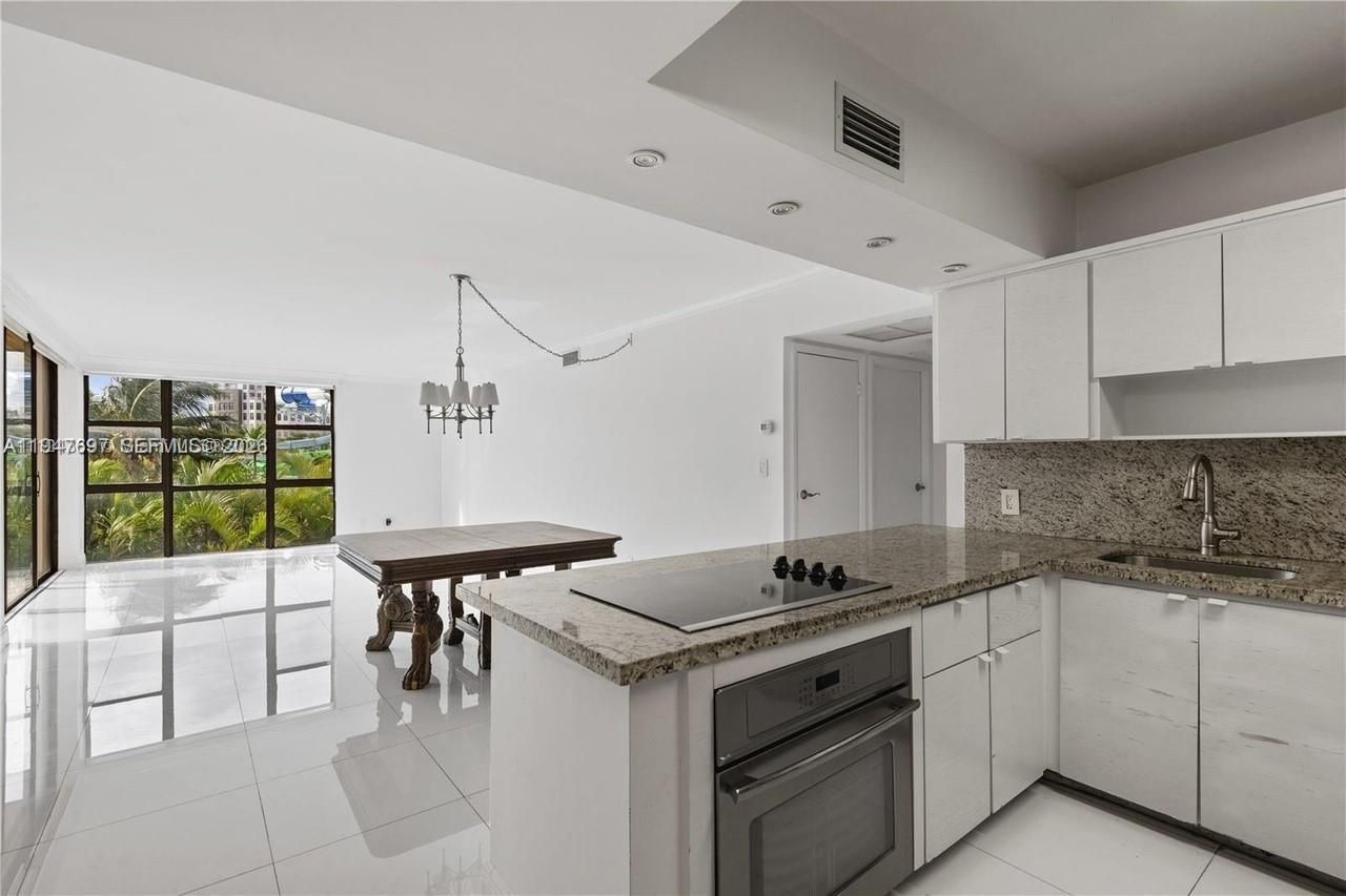 20335 W Country Club Dr, Unit 209, Aventura, FL 33180 Photo