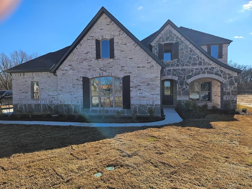 400 Willie's Court, Whitesboro, TX 76273 Main Photo